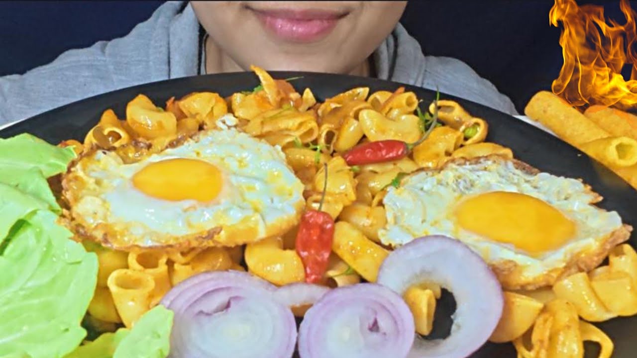 Pasta With Egg Pouch, Cabbage , Onion *MINI MUKBANG 