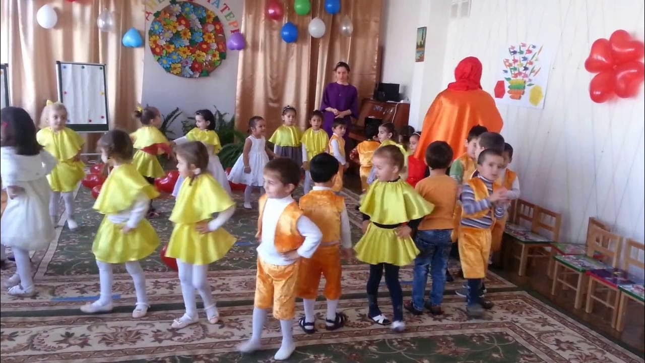 Танцевальный коллектив «золотая туфелька». Танец цыплят в детском саду. Цыплята на детском празднике в детском саду. Танец цыплят в детском саду. Цып цып цып мои цыплятки рисование во второй младшей группе.