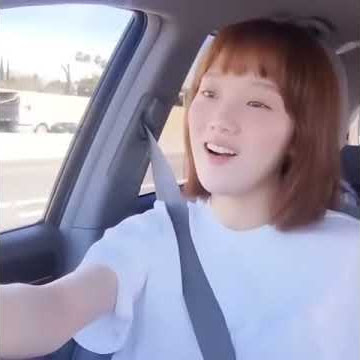 Lee Sung Kyung is singing (A WHOLE NEW WORLD)