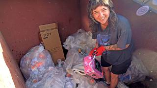 Dumpster Diving at Retail Stores to Switch Things Up!