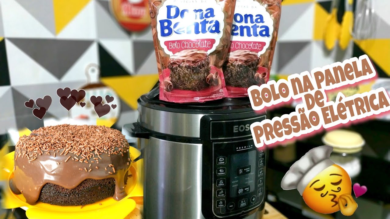 Bolos De Chocolate Indulgentes Enfiados Num Copo-medida Contra Uma Tela  Branca Pura Ilustração Stock - Ilustração de creme, sabor: 289467728, image size:1280x720