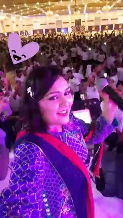 Sara Raza Khan Live !!!