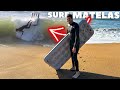 On surf sur un matelas gonflable 