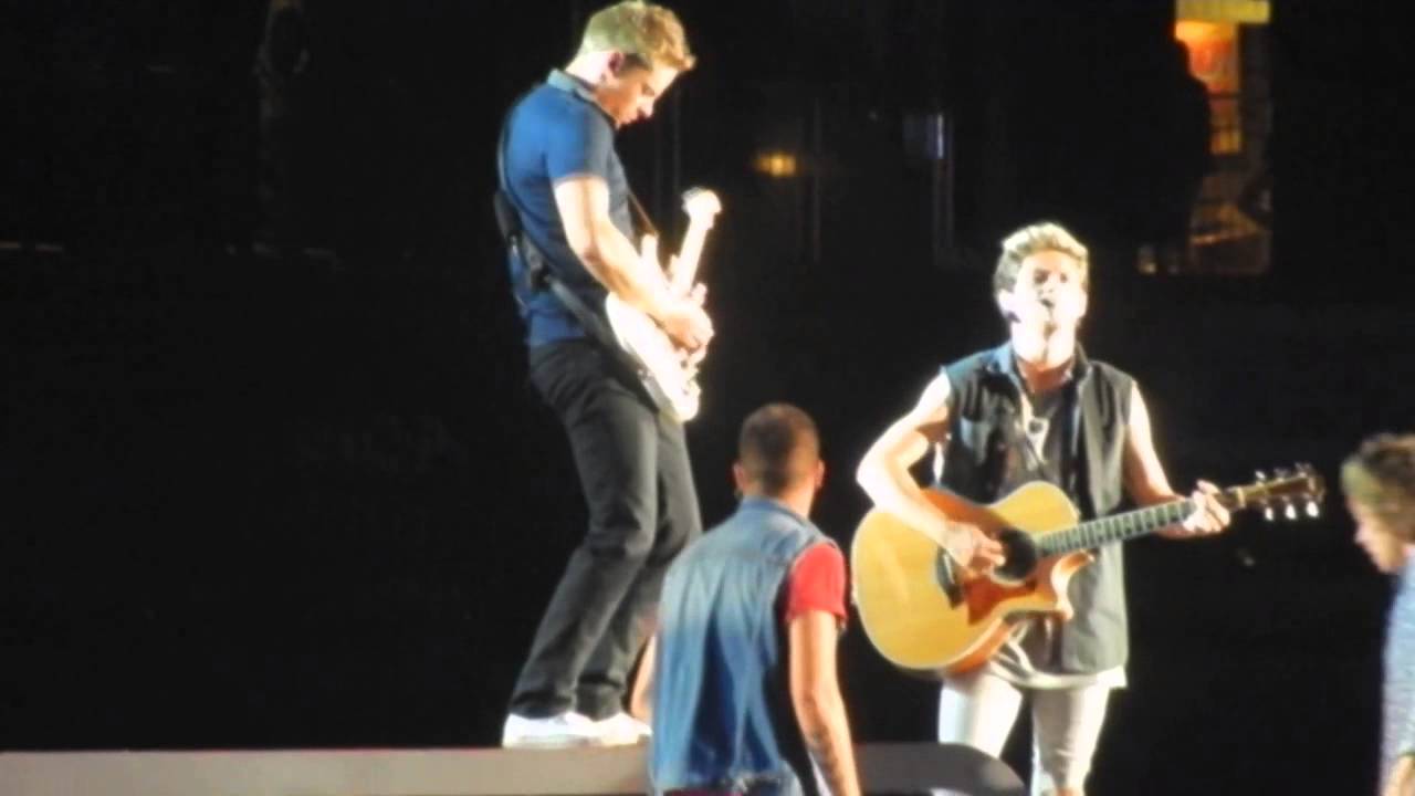 Don't Forget Where You Belong- One Direction (WWA Toronto, Aug 2nd)