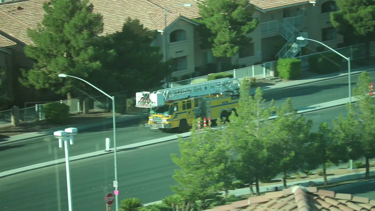 [Clark County] Truck 11 Responding- Clark County Fire Department - YouTube