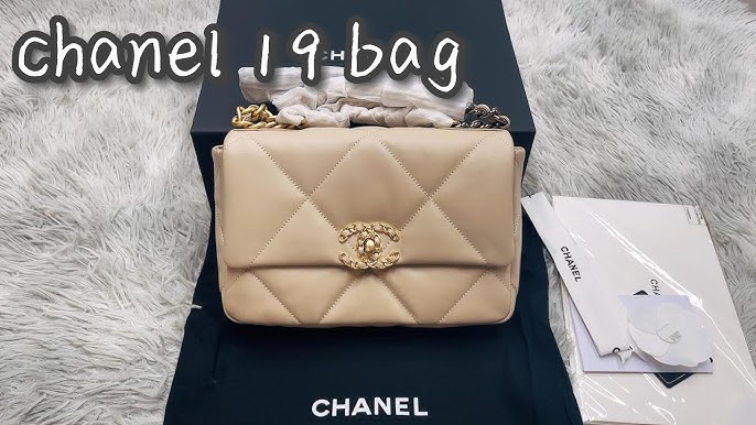 Chanel 19 Wallet on Chain (WOC) - Luxe Du Jour