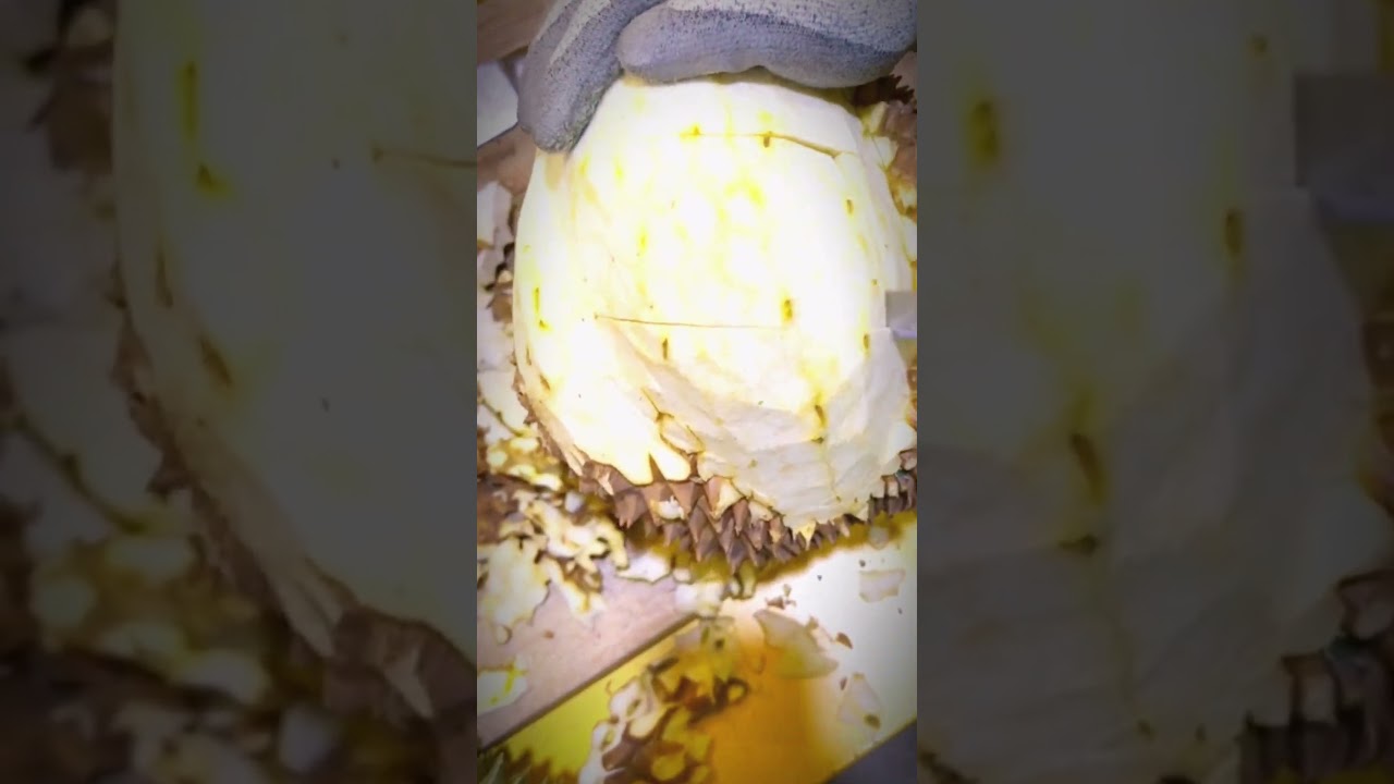 Strange but Skillful Durian Peeling! 🥵🔪 | 
