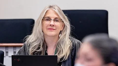 Learn more about Rep. Cyndy Jacobsen