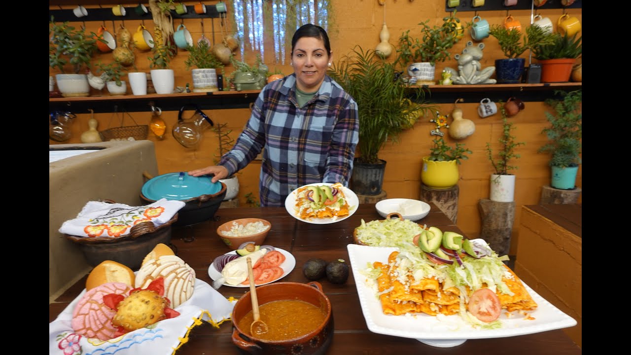 ENCHILADAS COLORADAS DE QUESO FRESCO Y AVENA CON LECHE