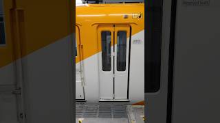 近鉄電車12410系第4編成特急車両のドア開閉