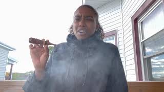 SMOKING A CUBAN PIPE CHILLUM !!