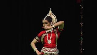 Odissi Dance Abhinay -Patha Chhadide Mu Jibi Fula Todi re Banamali