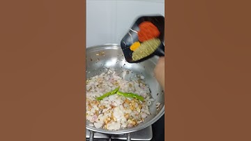 चवली भाजी☘️ Red Amaranth Leaves | Laal Saag #sabji #amaranth #bhaji #saag #lunch  #shorts