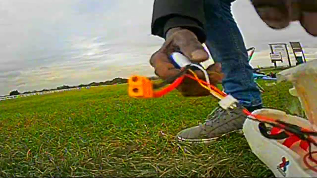 FPV SZD-45 (OGAR) - FLIGHT 1 - EPSOM DOWNS RACECOURSE - DOF161125