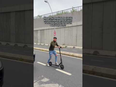 Benimkide siyah sonuçta ama porsche değil scooter 😂 #shortvideo #short