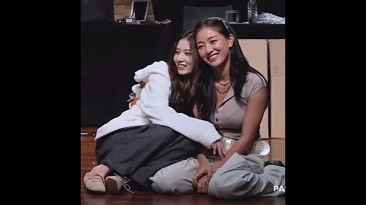 ‎ i love when they're all clingy and in their own little world we are s... #twice #sana #jihyo
