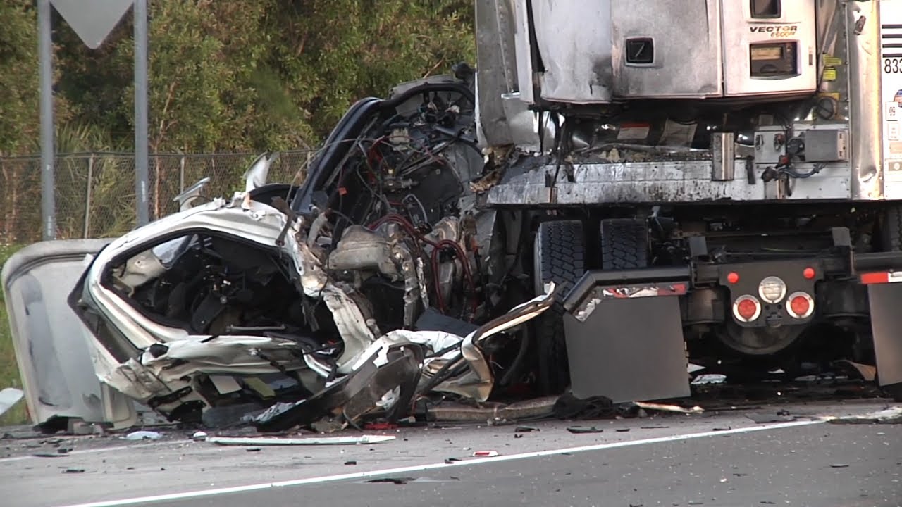 Fatal Tractor-Trailer Crash - Truck Driver Killed After Crashing Into ...