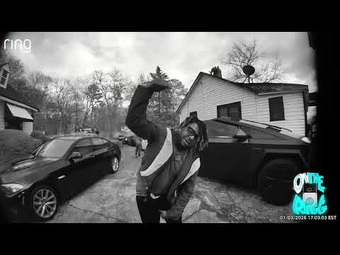 1Blocko - She Going “ On The Ringg “.