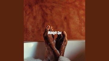 Pulsating Backdrops for Movement Moments