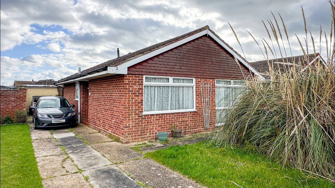 MAKE IT YOUR OWN 3 Bedroom Detached Bungalow on Cann Hall Development