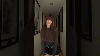 Colorful Four-Person Dance Show A Visual Extravaganza