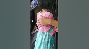 Bkin Sedih, Anak ini Peluk Ayahnya dari Balik Jeruji Besi