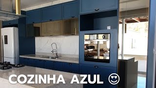 Cozinha provençal e azul - Residência A&L