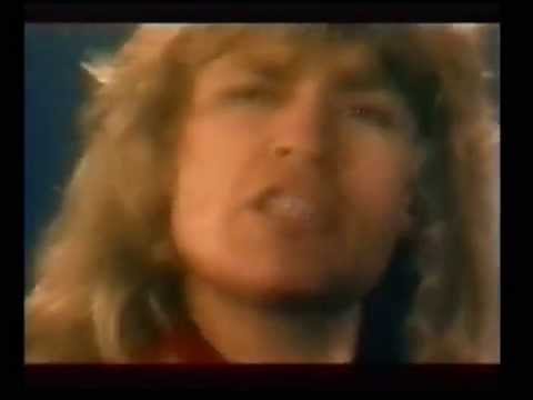 在 YouTube 上观看 KINGS OF THE SUN - BOTTOM OF MY HEART - OFFICIAL VIDEO #KINGSOFTHESUN