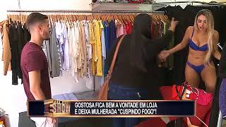 Loiraça troca de roupa na frente do namorado alheio e causa a maior confusão