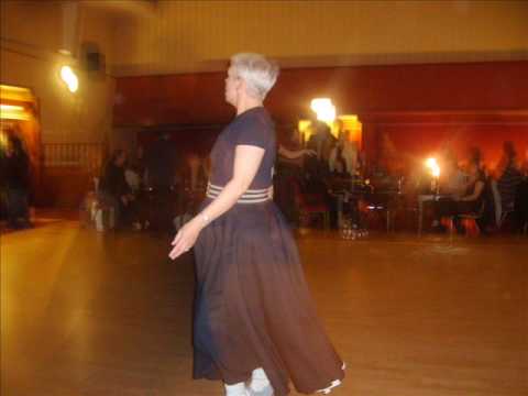 Guarda JACKIE BURNS & BELLES - I DO THE BEST I CAN su YouTube
