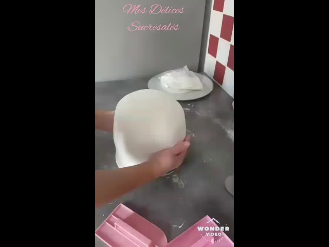 Gateau Casque De Moto Helmet Cake Video 2 Youtube Gateau Casque De Moto Helmet Cake Video 2 Youtube