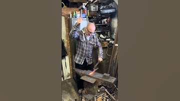 Forging the tang on a Bowie knife