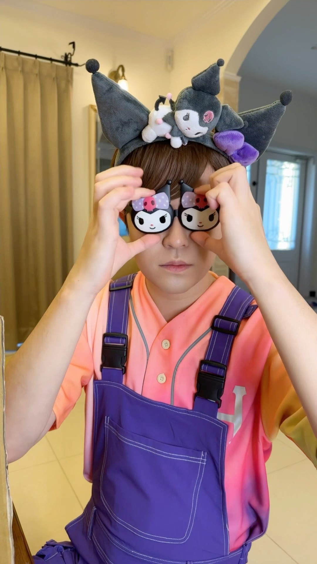 ITEMS COME OUT OF THE CARDBOARD DOOR！#asmr