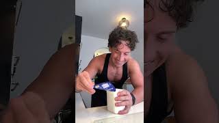 Hiermee Kun Je Een Ruit Ingooien..