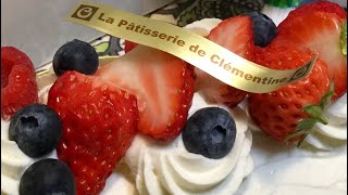 イチゴやベリータップリ！   ラ・クレマンティーヌ の ロールケーキ