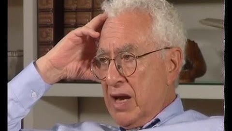 Murray Gell-Mann - Writing up the quarks. Real, mathematical or fictitious particles (113/200)