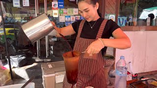 Hardworking Thai Pretty Lady Serve Thai Food in Bangkok -Thai Street Food 