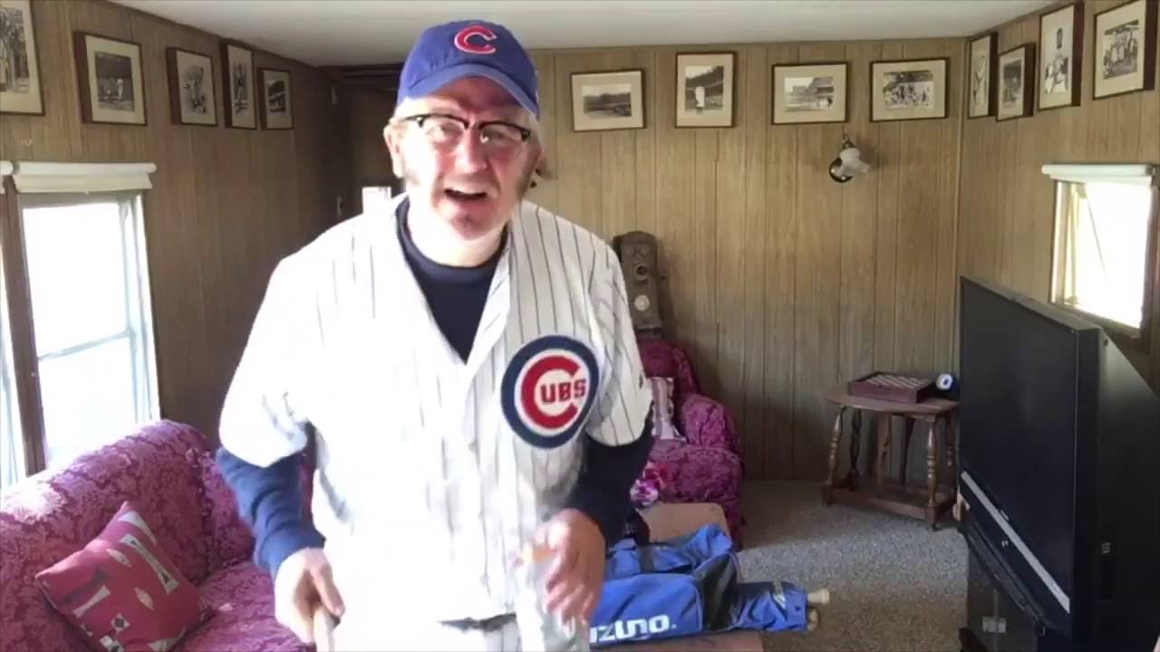 Daniel Stern has returned to his 'Rookie of the Year' character to cheer on  the Cubs 