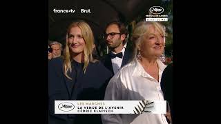 Charlotte De Turckheim Monte Les Marches Aux Cotés De Sa Fille Au Festival De Cannes 2025