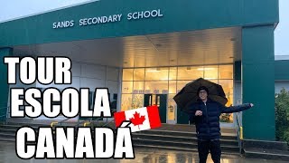 TOUR DA MINHA ESCOLA NO CANADÁ - HIGH SCHOOL  -  RICK SANTINA