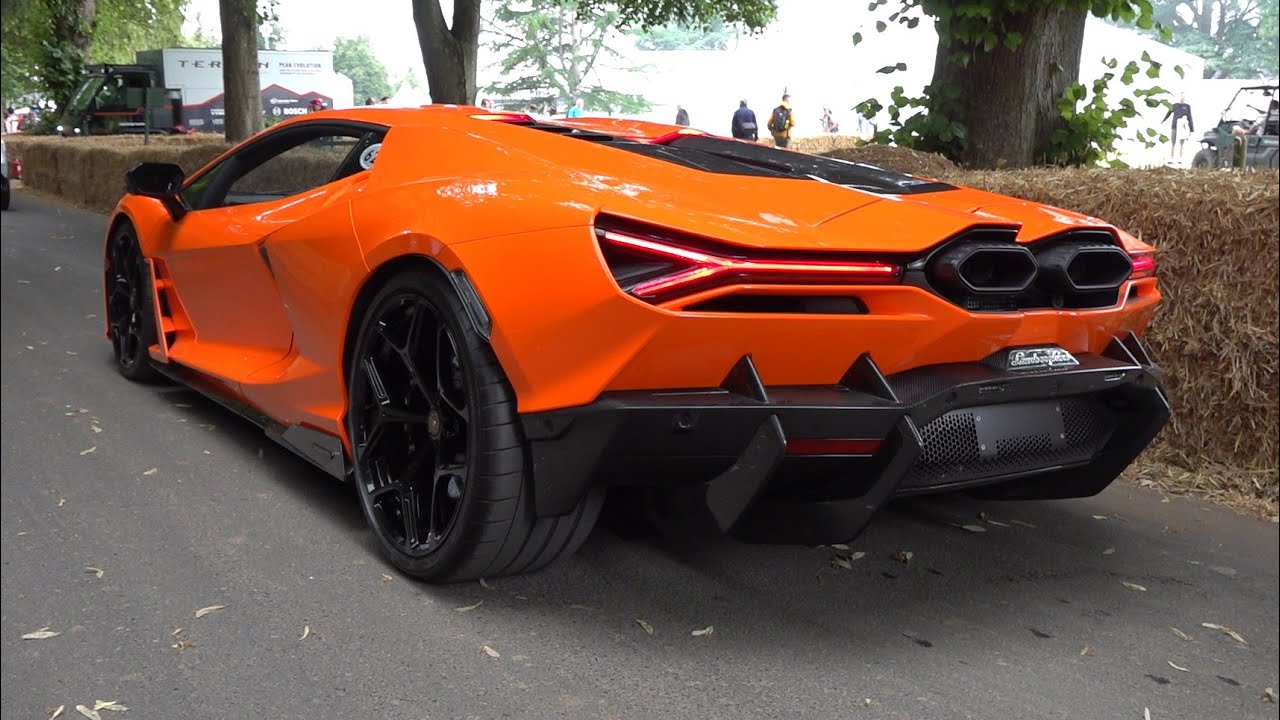 ⁣Lamborghini Revuelto - Burnouts, Accelerations, Revs & Fly By SOUNDS!