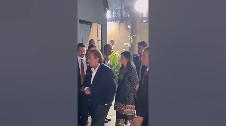 Mukesh Ambani Amd Isha Ambani Piramal Head Out After Attending an School Event