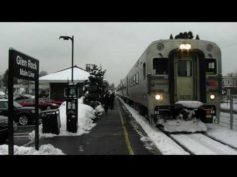 SUBSCRIBE/RATE VIDEO TOO =)! New Jersey Transit's Bergen Line and Mainline Metro-North Commuter Railroad's WEST OF HUDSON Port Jervis Line Norfolk Southern FREIGHT Train Train action in both Glen Rock on the Mainline and Bergen County Line GP-38-2, GP-40-2, Comet V, Freight cars can be seen here ENJOY! Video Taken: Jan 28, 2011