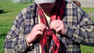 How To Tie A Buckaroo Knot - 4 Square Knot - Wild Rags Neckerchief  Cowboy Bandana - Silk Scarf