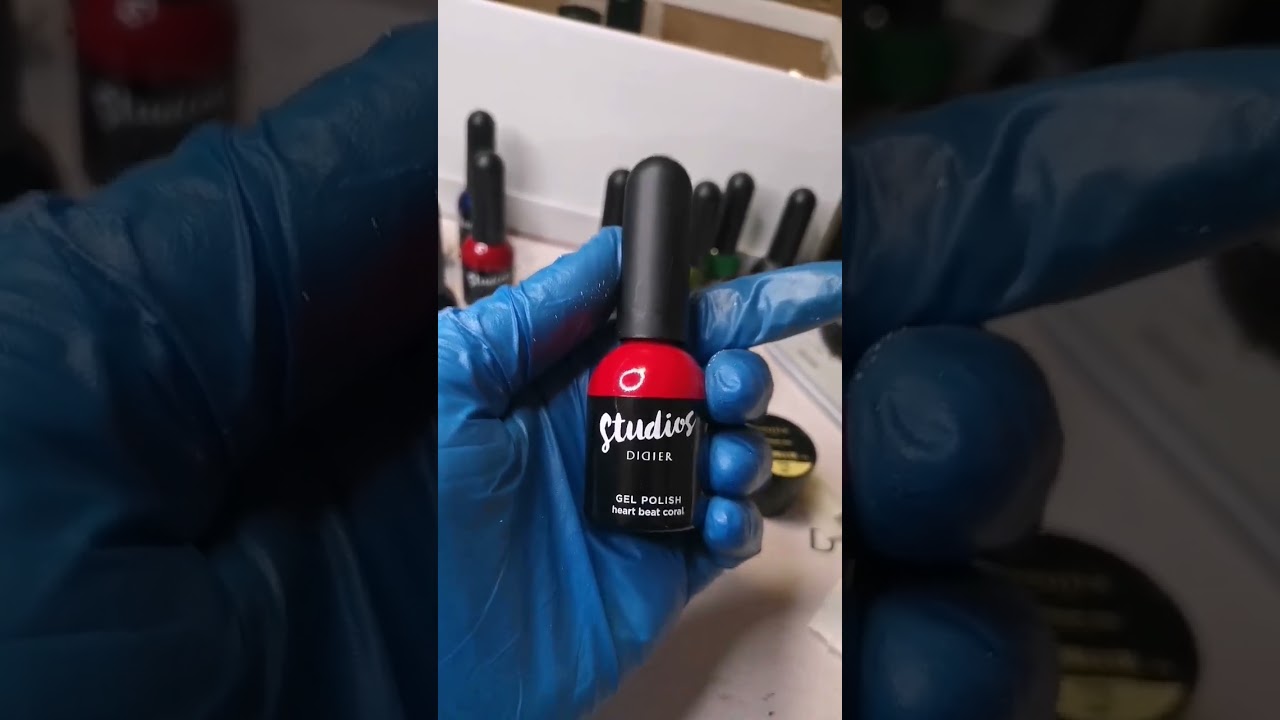 red coral? 💋❤️💅 