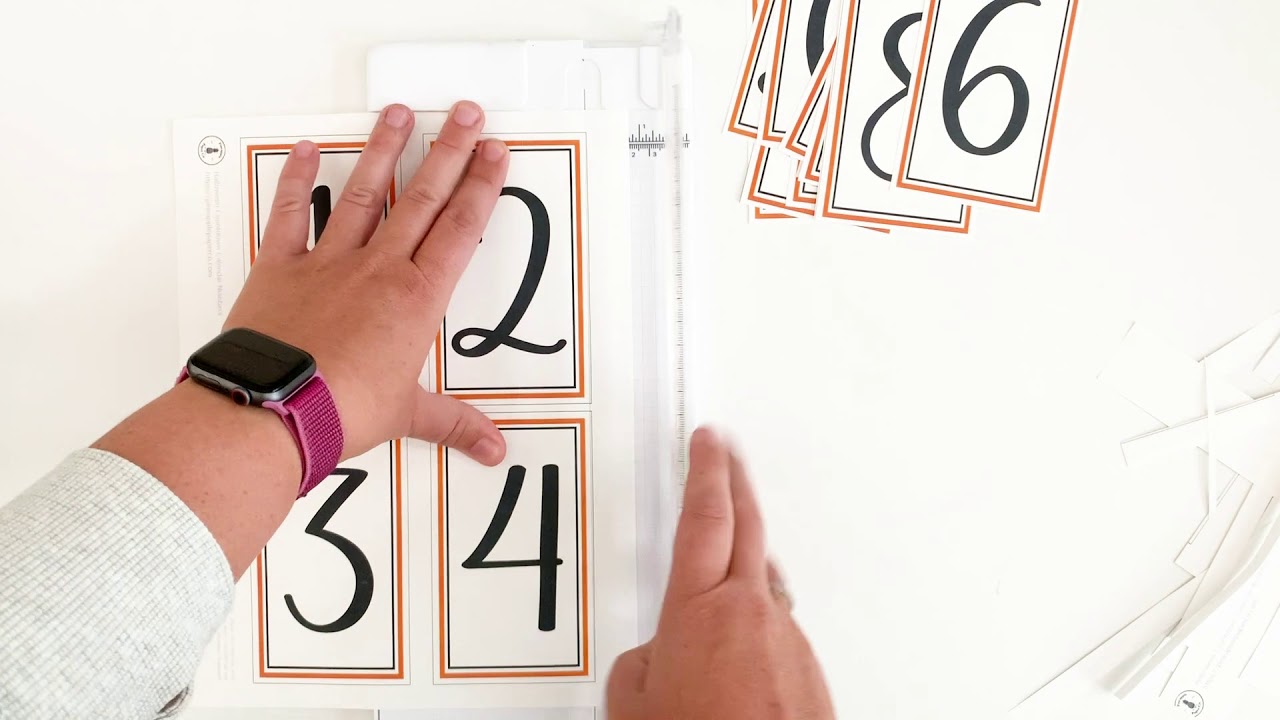 How to Make a DIY Halloween Countdown Calendar - YouTube