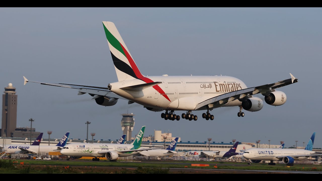 DXB(Dubai)-HKG(Hong Kong) Emirates A380-800