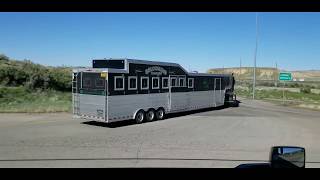 Let's Go to Moab 4 X 4 Capital of Utah!! Semi Trucking in The Colorful Desert