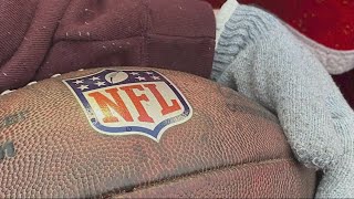 Chiefs fan returns souvenir football to QB Chad Henne