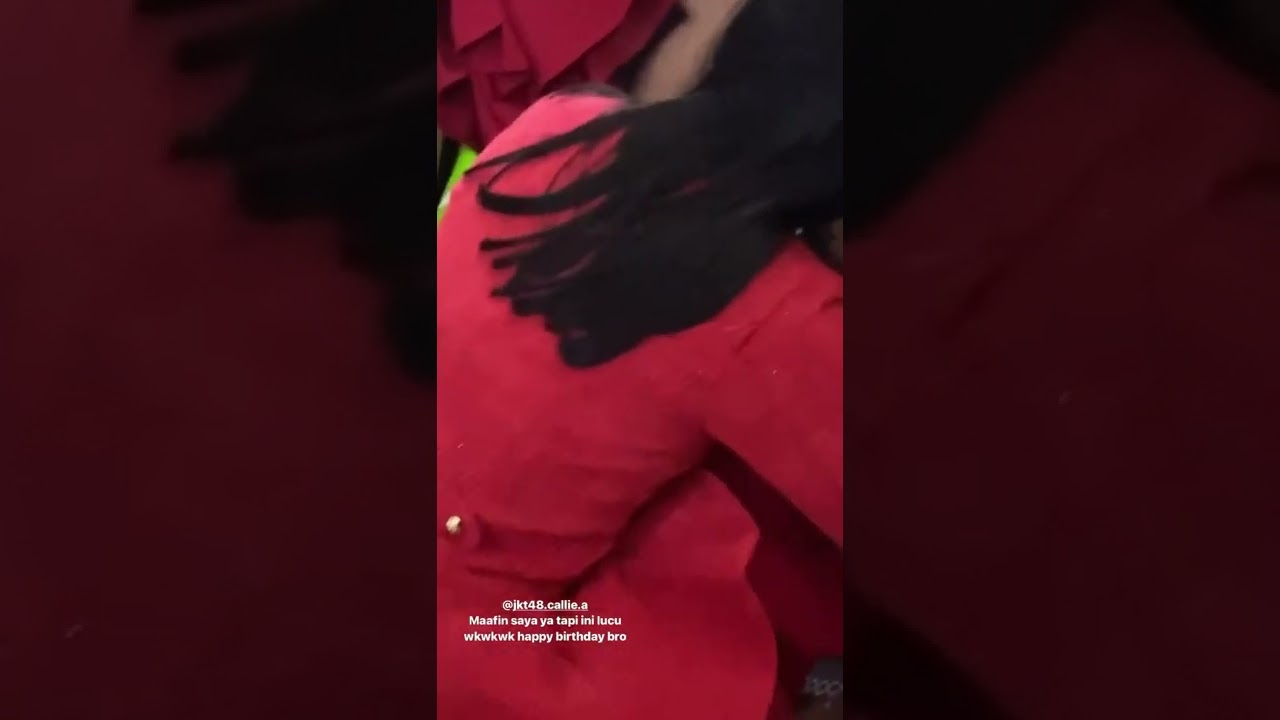 JKT48 Callie dibuat nangis sama Adel 😂. 